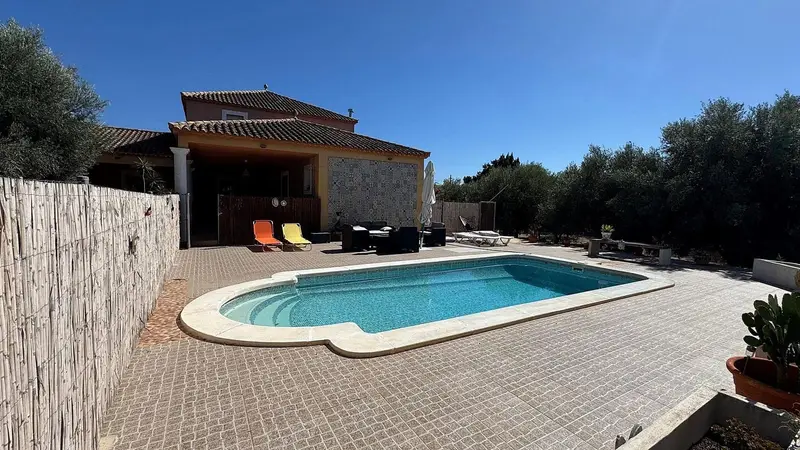 Chalet en Venta Albatera 6 Dormitorios Piscina Privada