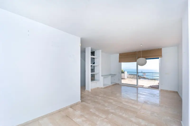 Adosado en venta en La Herradura 3 dormitorios terraza piscina garaje