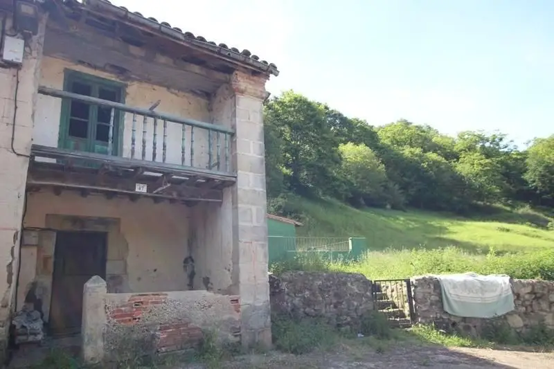 Casa Rústica en Bustriguado Valdáliga para Reformar