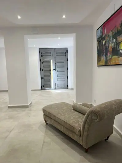 5 Bed Townhouse for sale