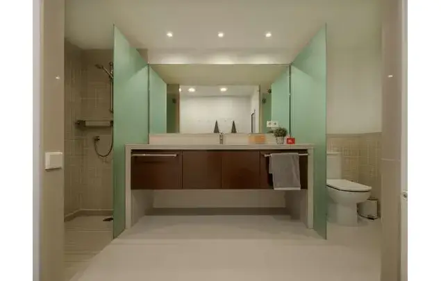 Alquiler Habitaciones Barcelona 139m2 Piso Amueblado