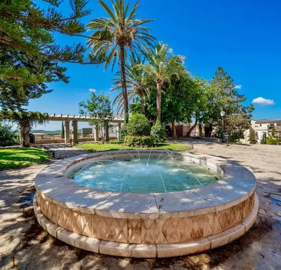 Casa adosada 2 dormitorios Calvià Vila reformada 168m2