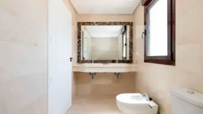 Casa Adosada en Estepona 3 Dormitorios 3 Baños Jardin Garaje