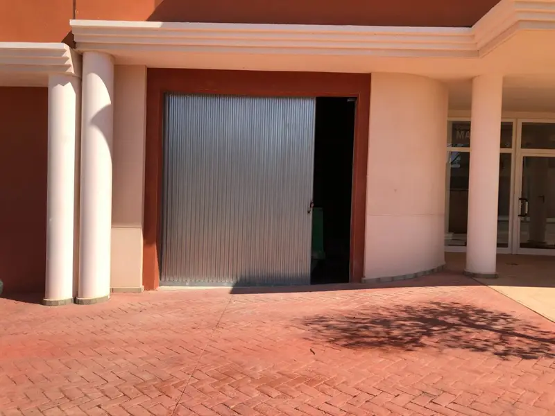 Venta Local Comercial con Terraza en Villajoyosa