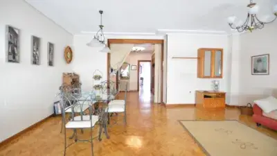 Casa en venta en Calle Juan de Alamos