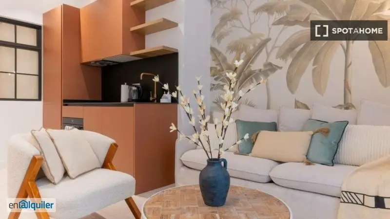 Se alquila piso de 2 habitaciones en Goya, no se permiten mascotas ni fumar.
