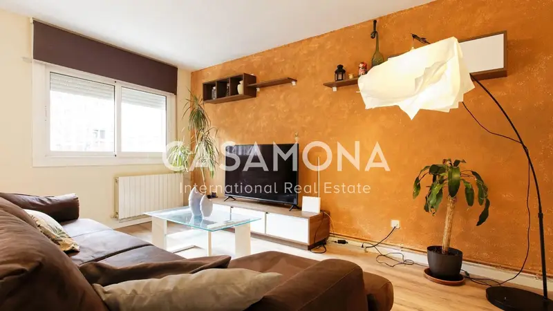 Apartamento 4 dormitorios con terraza en La Teixonera Barcelona