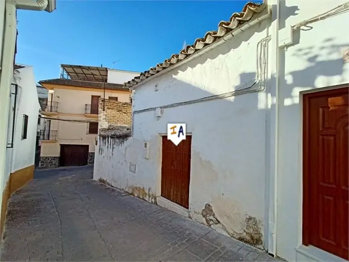 Casa 3 Dormitorios Luque - Espaciosa y Cerca de Servicios
