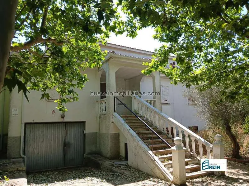 Chalet Independiente en Lominchar con Piscina y Bodega