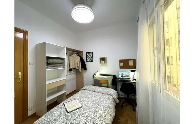 Habitaci
ón 112m
² Madrid Alquiler 3-18 Meses Dep
ósito 625