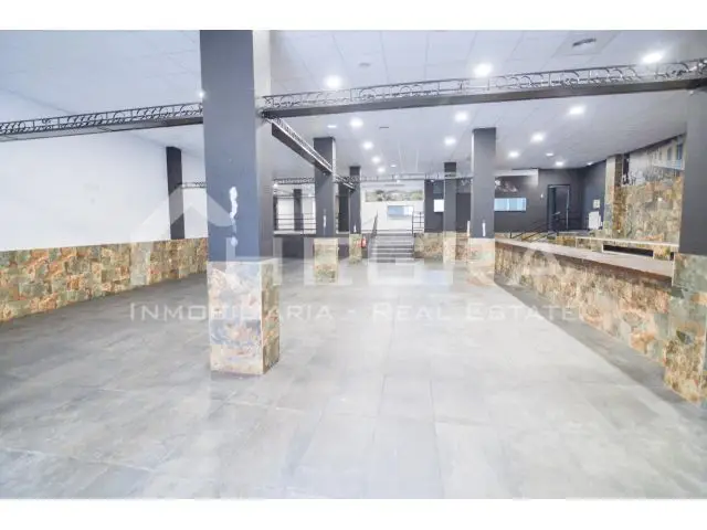 Alquiler Local Comercial 755m2 Torrevieja Playa del Cura