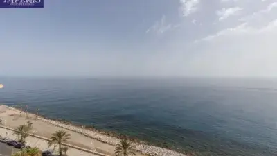 Piso en Almuñécar primera línea de playa 4 dormitorios