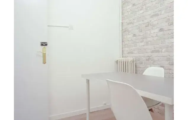 Habitacion en Salamanca para Mujeres - Cerca Metro y Comercios