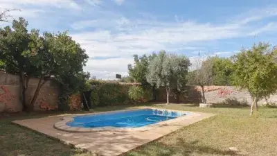 Chalet Adosado en Vinaroz con Jardin Piscina y Garaje