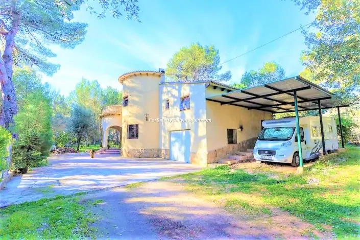 Villa de Lujo 4 Dormitorios en Venta Cerca de Playas