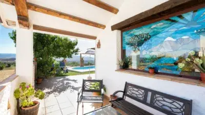 Chalet con Piscina y Vistas Panorámicas