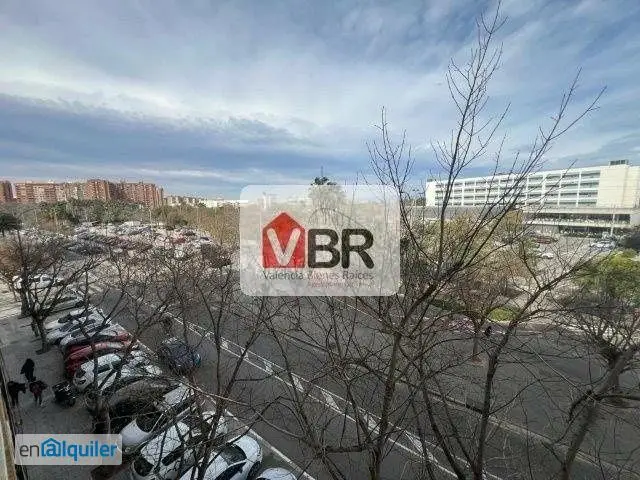 Alquiler piso estudiantes Algirós 4 dormitorios 2 baños aire acondicionado