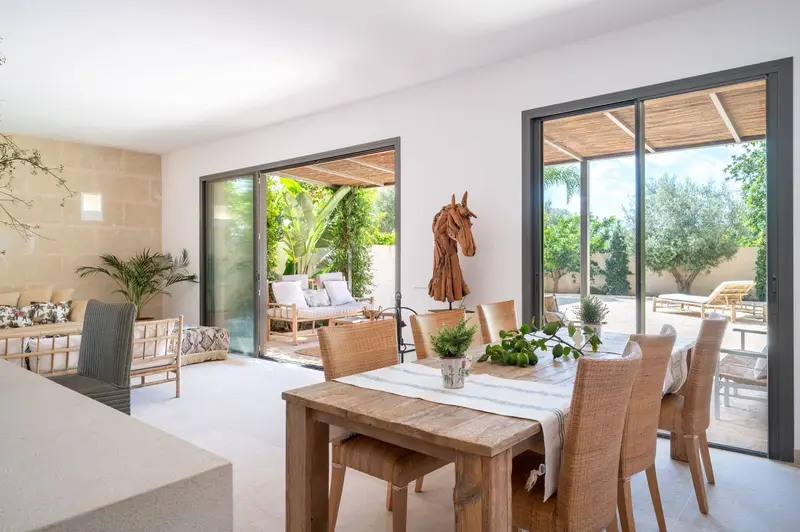 Chalet en Venta Ses Salines Mallorca 4 Dormitorios Piscina Jardin