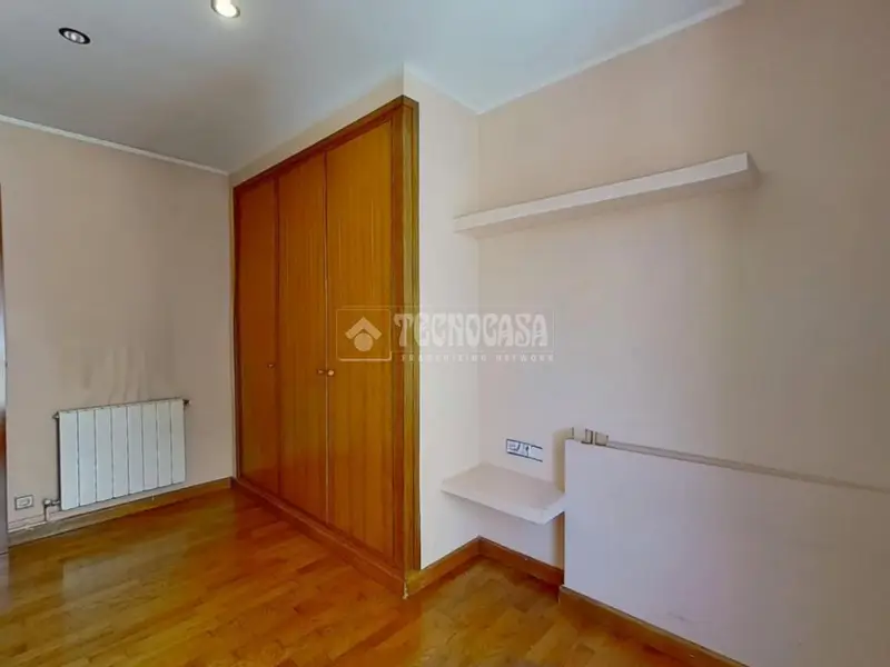 Piso en venta en Barberà del Vallès: 3 habitaciones, balcón y ascensor