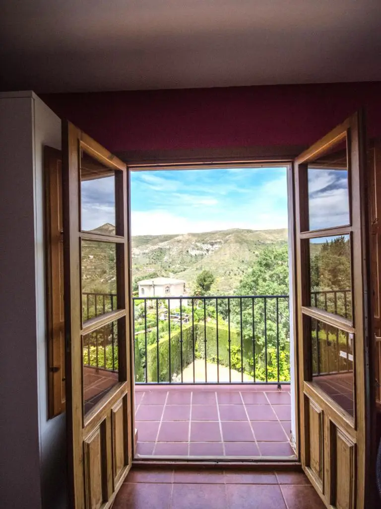 Casa en Venta en Dúdar Granada 312m2 4 Dormitorios Piscina Jardín