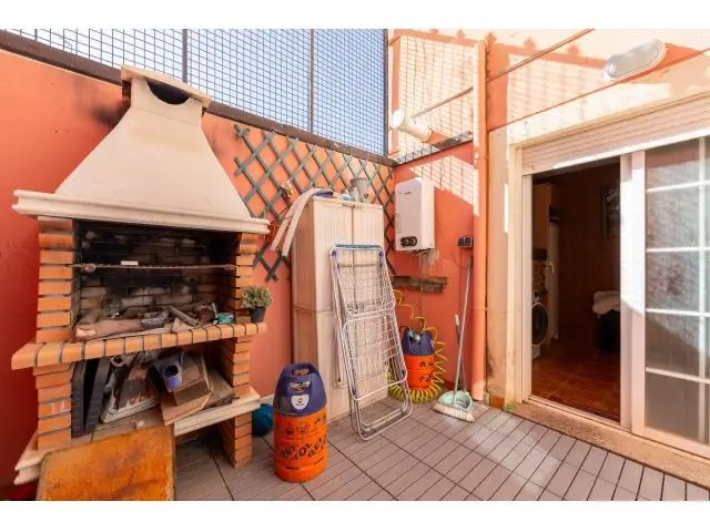 Triplex en Hu	crcal de Almer		 Zona Inmejorable