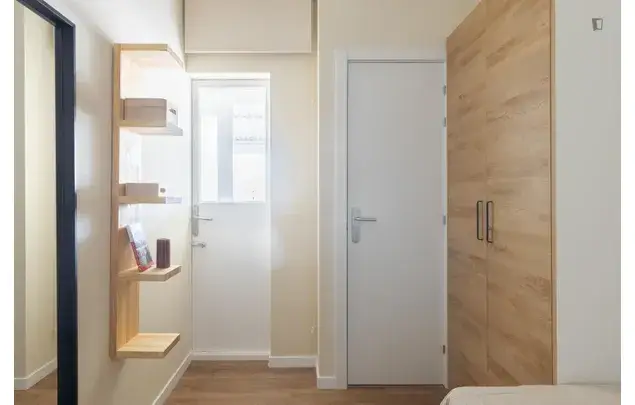 Alquiler Apartamento 6 Dormitorios Barcelona 3-24 Meses