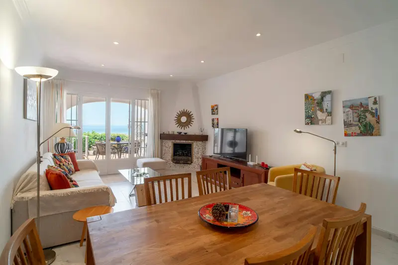 Apartamento 2 Dormitorios Alquiler Nerja