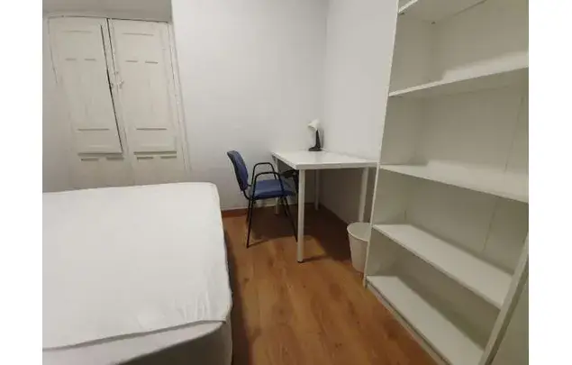 Alquiler de Habitaciones Amuebladas en Granada