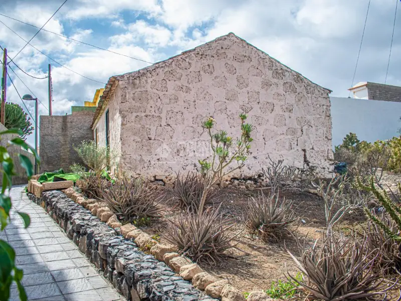 Casa antigua en Arona para reformar