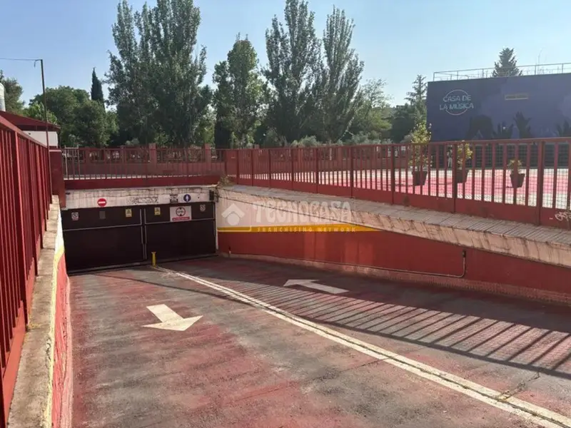 Plaza de Garaje en Venta en Fuenlabrada Calle Valdemorillo