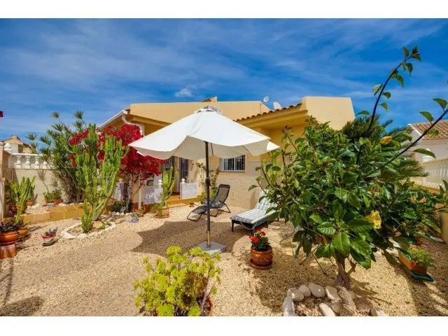 Chalet Pareado en Venta en Torrevieja