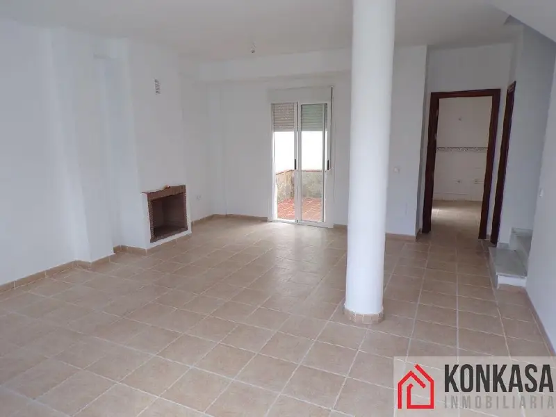 Dúplex 4 dormitorios Bornos Cádiz terraza 130m2