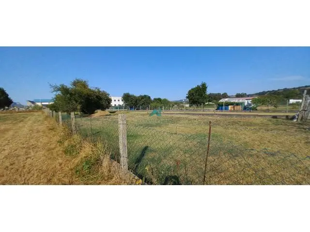 Parcela Rustica en Laredo 1800m2 con Caseta