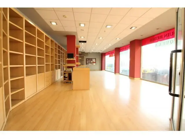 Local Comercial Santander Alta Visibilidad