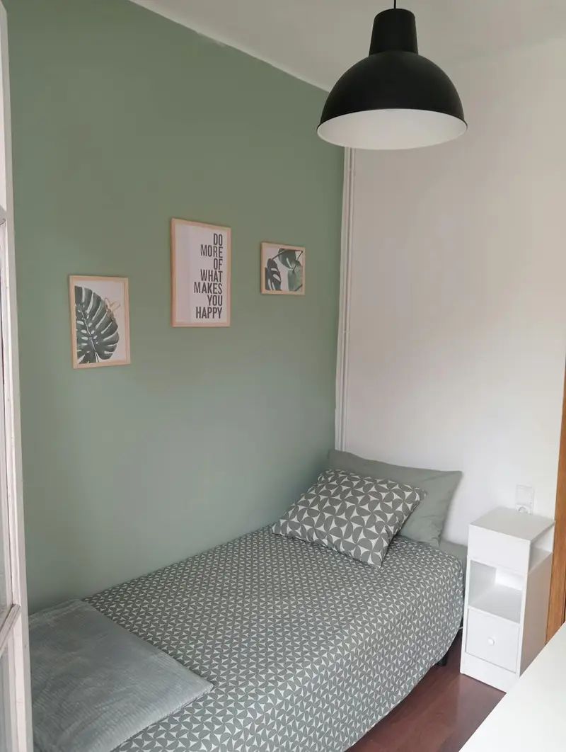 Habitación en Sabadell cerca de río y montañas