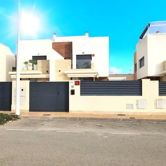 Villa en Venta San Pedro Pinatar 3 Dormitorios Piscina Privada