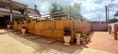 Casa en venta El Bruc 228m2 con Garaje 75m2 y Jardin 899m2