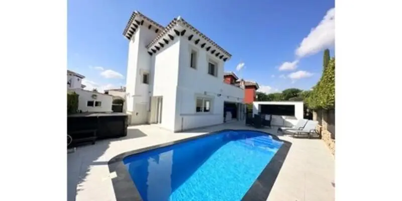 Villa Moderna en Mar Menor Golf Resort