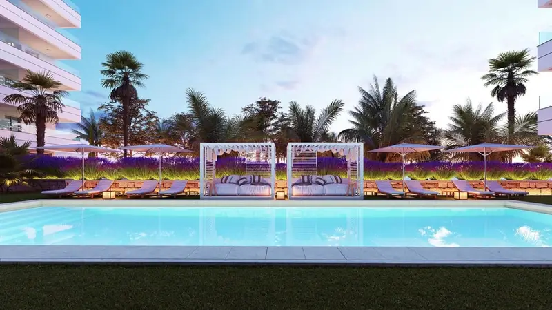Atico en Venta en Marbella 3 Dormitorios 2 Banos Cerca de la Playa