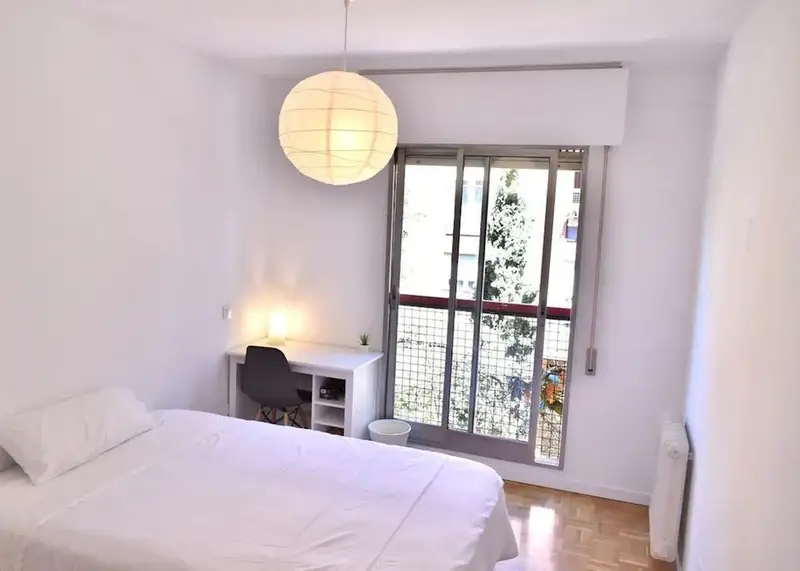 Apartamento en Alquiler Madrid 2 dormitorios 1 ba
jo