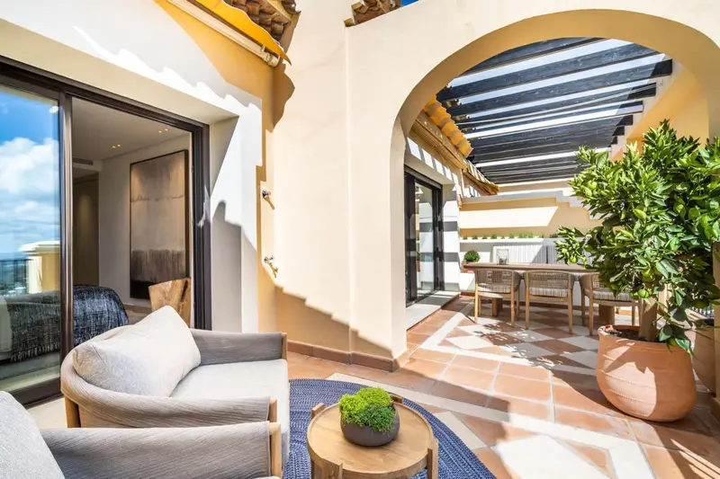 Ático de Lujo en Venta en La Quinta Málaga