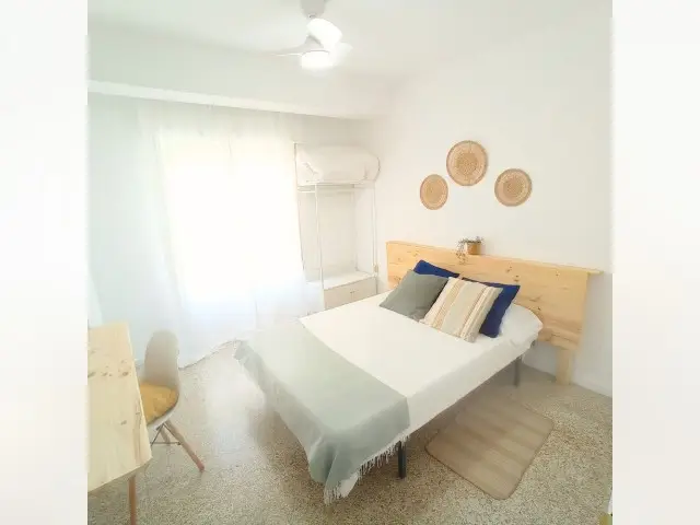 Habitacion Alquiler Adra Wifi Cama 135cm Playa