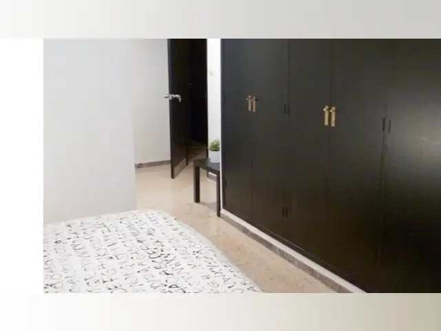 Alquiler de habitaciones en piso de 6 dormitorios en Arrabal, Zaragoza