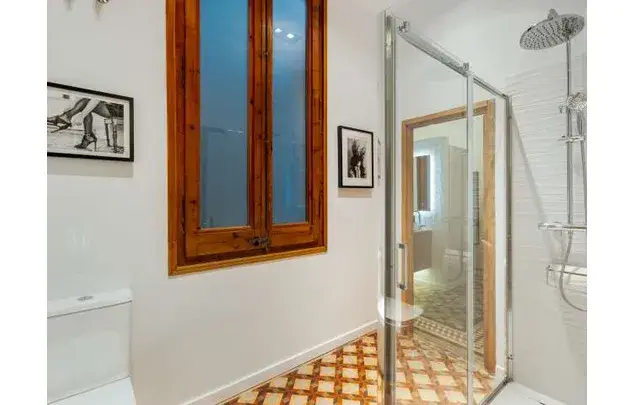 Apartamento 4 Dormitorios Barcelona Amueblado Wifi