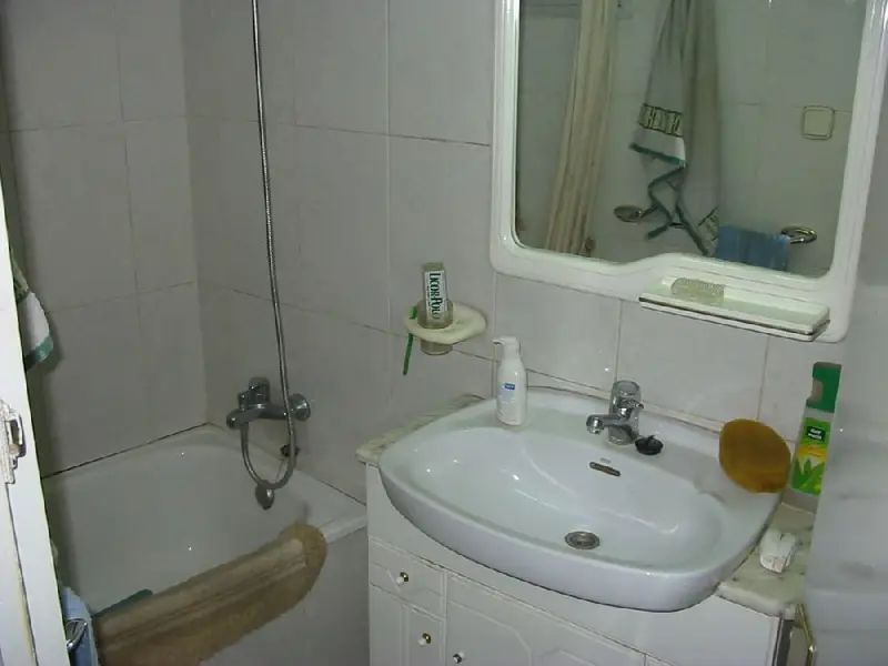 Casa con Terraza y Almacén en Albagés