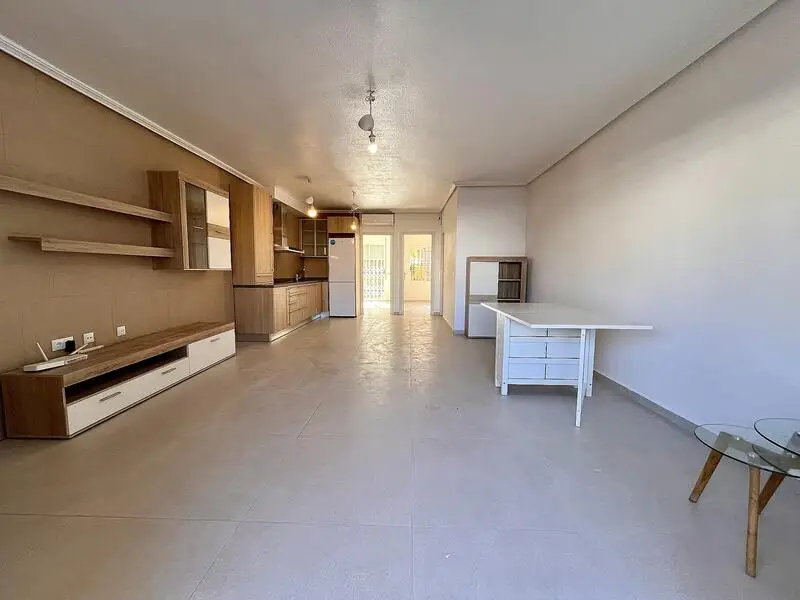 Apartamento en Primera Linea de Playa Torrevieja 2 Dormitorios