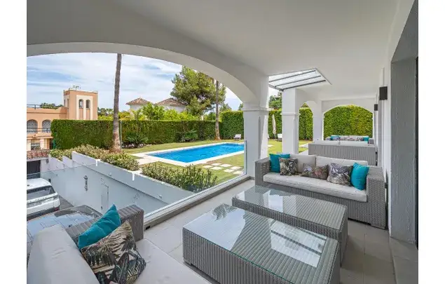 Villa de Lujo en Nueva Andalucía 6 Dormitorios 550m2