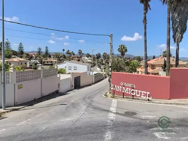 Chalet Independiente Los Pinos Algeciras 224m2