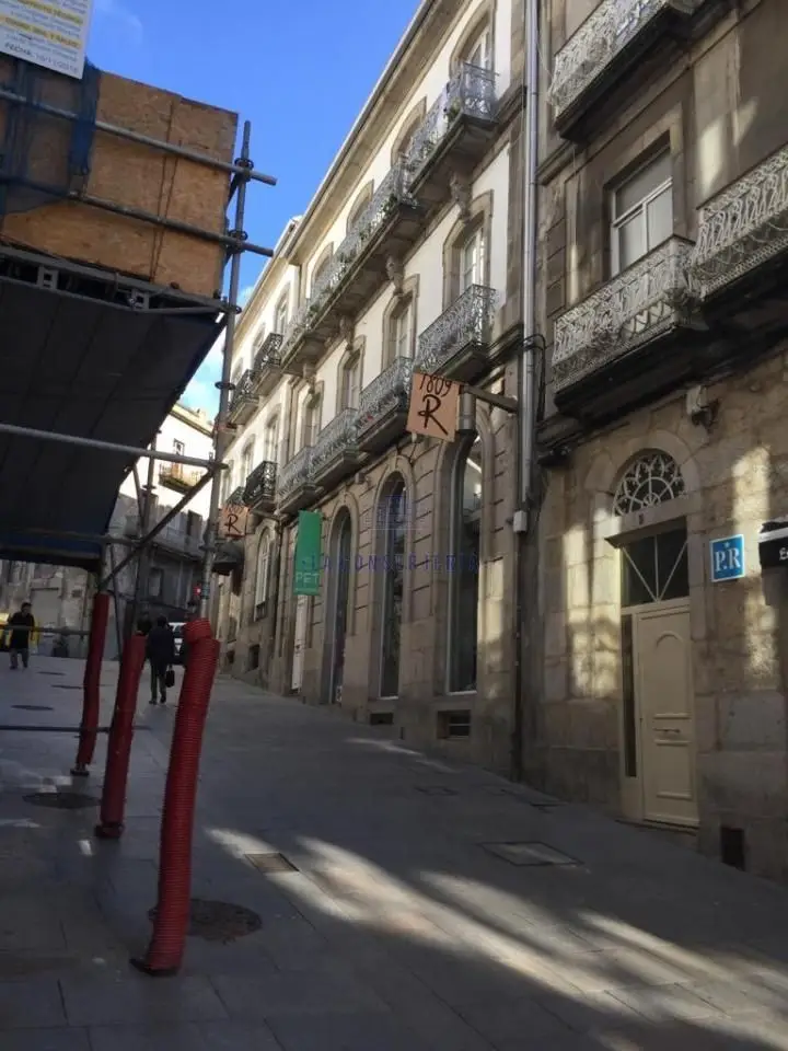 Venta Local Comercial Areal Vigo 160m2 Reformado Inversor