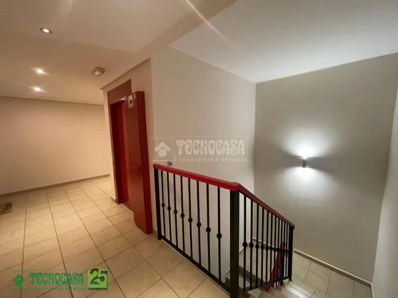 Piso en venta en Ocaña con piscina y garaje